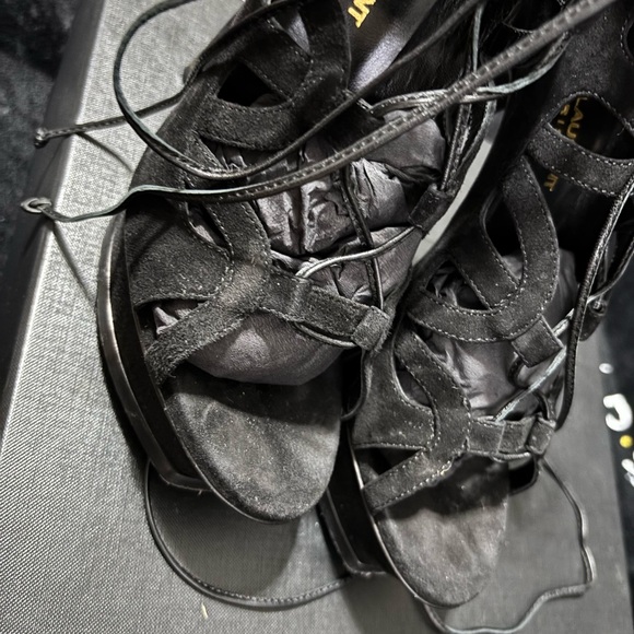 Saint Laurent Black KID Scamosciato Lace-Up Platform Heels - Picture 12 of 12